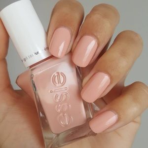 NEW UNUSED Essie Gel Couture Girl About Gown